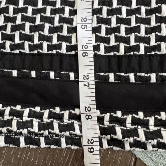 9-H15 for Anthropologie Longer Top or Mini Dress in black and white - Picture 9 of 10